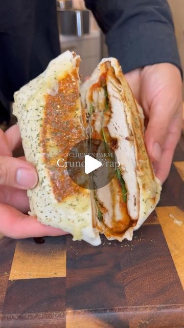 High Protein & Low Calorie on Instagram: "Chicken Parm Crunch Wrap💪By @cooklikeimbook   491 Calories | 73g Protein | 16g Fat | 8.5g Carbs  S/O to @jortskitchen for his creation! Spectacular.   Ingredients:   Bread Crumbs (mine picked up 10g)  300g Chicken Breast 2 Low Fat Mozzarella Cheese slices Basil  50g Marinara Sauce Xtreme Wellness Wrap- Large Low Carb taco tortilla   Garlic Butter:  1 tbsp butter 1 tsp Garlic paste 1 tsp Parmesean cheese Pinch of Salt Parsley   Follow @cooklikeimbook for more recipes like this💪  #chickenparmesan #crunchwrap #fitness" Taco Tortilla, Low Carb Taco, Crunch Wrap, Low Carb Tacos, Cheese Sauce Recipe, Air Fry Recipes, High Protein Low Calorie, Fry Recipes, Chicken Patties