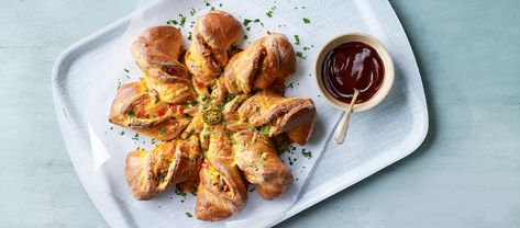 https://thegreatbritishbakeoff.co.uk/recipes/all/priyas-smoky-jalapeno-bread/ Bbq Dipping Sauce, Jalapeño Bread, Tear And Share Bread, Red Leicester Cheese, Olive Oil Pizza, Twist Bread, Star Bread, The Great British Bake Off, Paul Hollywood