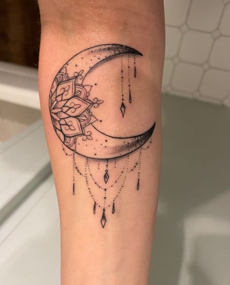 Crescent Moon Dream Catcher Tattoo, Moon Dreamcatcher Tattoo, Moon Dream Catcher Tattoo, Friends Tattoo Tv Show, Mom Tattoo Ideas, Tattoo Tv Shows, Moon Dream Catcher, Earthy Tattoos, Friends Tattoo