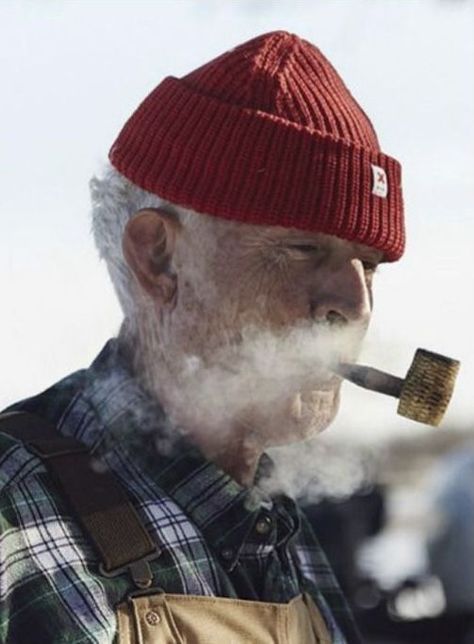 Sea Captain, Pipes And Cigars, Wise Man, We Are The World, Face Reference, Interesting Faces, Old Man, Mens Clothing, Cigars