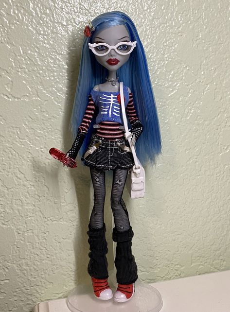 Monster High Doll Restyle, Monster High Ghoulia, Mh Dolls, Moster High, Custom Monster High Dolls, Monster High Custom, Love Monster, Monster High Art, Monster High Characters