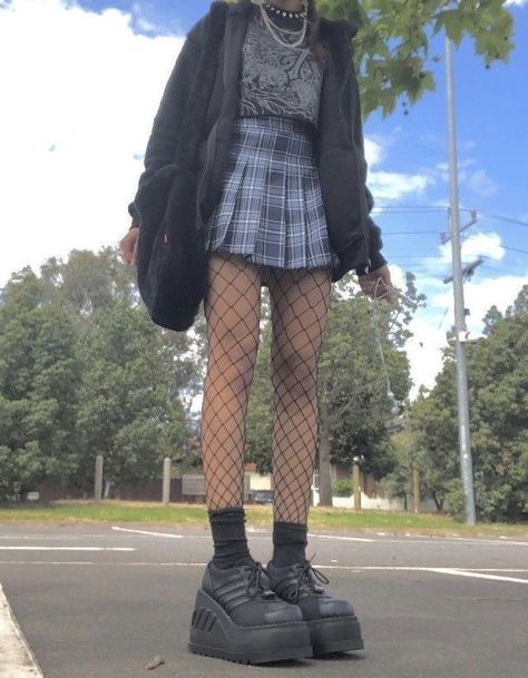 Fishnet Outfit, Goth Gifts, How To Impress, Alt Outfits, Aesthetic Grunge Outfit, Goth Girl, Alt Fashion, Swaggy Outfits, E Girl