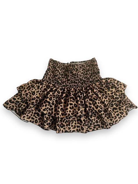 #meetmethere #skirt #panter #food #skincare #accessories #bag #handbag #wings #furniture #jewelry #makeup #homedecorideas #tiktok #style #life #funny #smiling #womensclothing #aesthetic #lifestyle #outfit #home #summer Meet Me There, Mode Tips, Leopard Print Skirt, Leopard Skirt, Preppy Girl, Stockholm Fashion, Preppy Outfits, Dream Clothes, Outfits Casuales