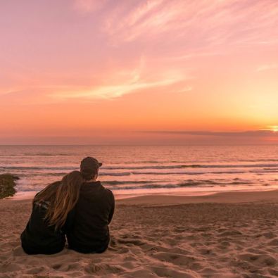 5 Of The Easiest Yet Most Thoughtful Date Ideas - Society19 Dream Dates, Image Couple, Pink Skies, Goals Pictures, Instagrammable Places, Cute Couples Photos, Relationship Goals Pictures, Photo Couple, Sunset Beach