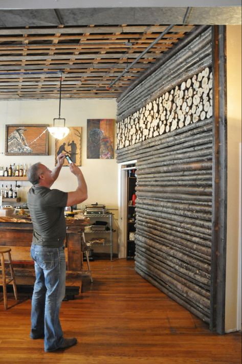 Rustic Lodge Wall Art, Tree Cookie Wall, Log End Wall, Rustic Wall Treatments, Log Cabin Accent Wall, Log Walls Interior, Cabin Wall Ideas, Cabin Walls, Bark Wall