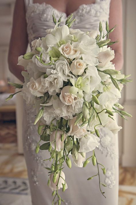 Wedding Bouquets Gold, Glamour Bride, Bridal Wedding Flowers, Cascading Bridal Bouquets, Cascading Wedding Bouquets, Summer Wedding Bouquets, Bridal Bouquet Flowers, Cascade Bouquet, White Wedding Bouquets