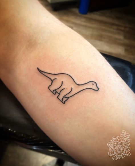 Brontosaurus🦕... Brontosaurus Tattoo Cute, Brontosaurus Tattoo, Dino Tattoo, Motherhood Tattoos, Surf Tattoo, Mehndi Ideas, Cute Dragon Drawing, Ideas For Tattoos, Henna Tattoo Designs Simple