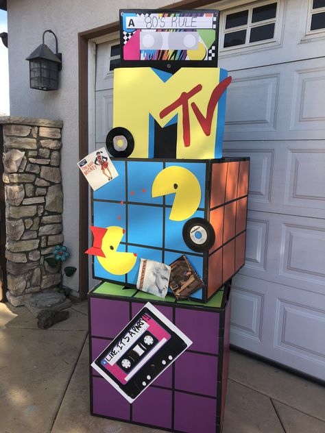 90s Float Parade, 80s Trunk Or Treat, 70s Party Theme, 80s Party Decorations, Homecoming Floats, 80s Disco, 90s Theme Party, Party Entrance, 90s Theme