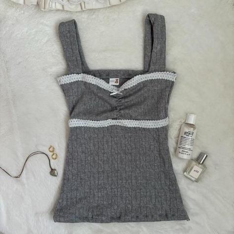 Grey Tank Top Aesthetic, Spoon Aesthetic, Fran Fine, Bday Gifts, Harajuku Women, Lace Vintage, Minimalist Pattern, Silver Spoon, Grey Tank Top