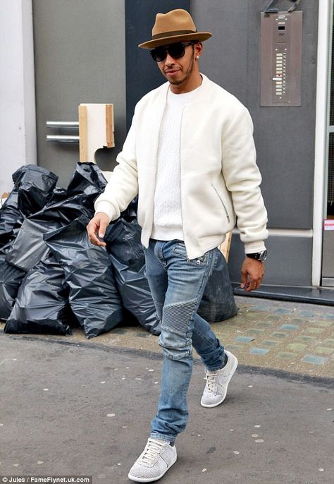 Hat's the way to do it! Newly-single Lewis Hamilton teams a camel fedora with a stylish denim and white outfit as he heads for lunch in London. How hot is he??? Fedora Hat Men Outfits, White Hat Outfit, Hat Men Outfit, Fedora Outfit, Hat Outfit Men, Fedora Hat Outfits, White Denim Outfit, Camel Shirt, Special Outfits