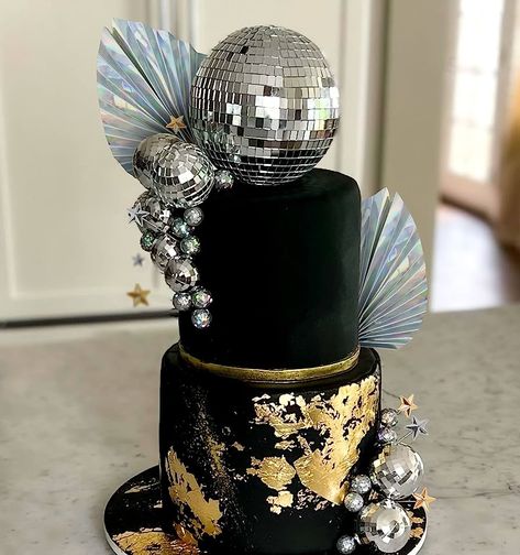 Disco Party Theme Cake, Black Disco Cake, Beyonce Cake Ideas, Disco Birthday Cake Ideas, Beyoncé Cake, Disco Ball Cake Ideas, Disco Party Cake Ideas, Glitz And Glam Cake, Disco Cakes Birthday