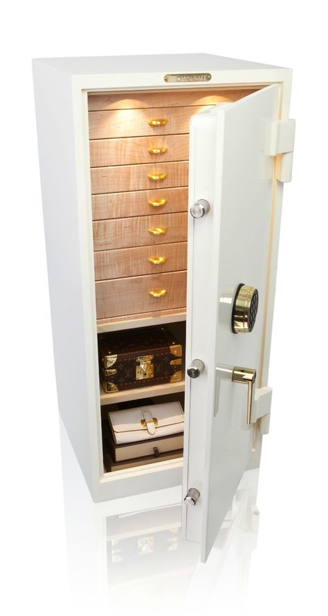 Luxury Safe, Jewelry Storage Ideas, Jewelry Closet, Jewelry Storage Diy, Jewelry Armoires, Hidden Doors, Vault Doors, Floor Safe, Fotografi Vintage