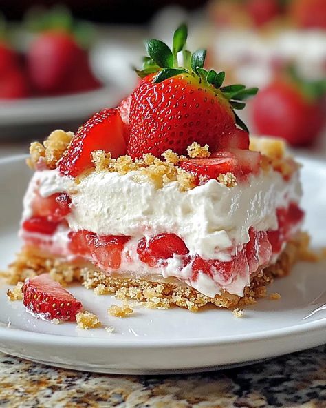 No-Bake Strawberry Cheesecake Lasagna