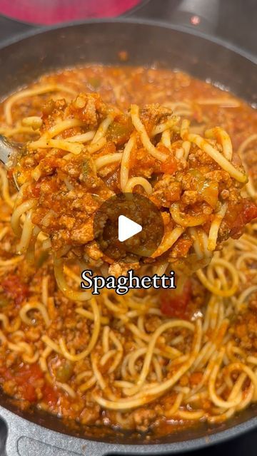 LaKisha Cooks 4u 🧑🏽‍🍳🤤 on Instagram: "10 Days of Christmas; Day 1, Spaghetti 🍝 🧑🏽‍🍳🔥
•
Closing out our 10 days of Christmas with spaghetti. I had fried fish with mines, what do you eat with yours? 
• 
Full recipe available, click the link in my bio ❤️
•
#spaghetti #dinner #dinnerideas #spaghettirecipe #fyp #explore #explorepage #lunch #lunchtime #lunchideas #soulfood # food #foodie #easydinner" Spaghetti And Fish Dinner, Fish And Spaghetti, Spaghetti With Salmon Recipe, Dash Diet Spaghetti, Sea Food Spaghetti, 10 Days Of Christmas, Did You Eat, Spaghetti Recipes, Fried Fish