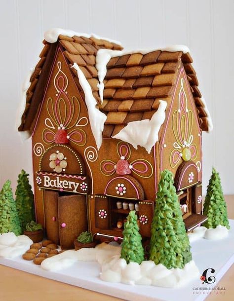 Ginger House, Make A Gingerbread House, Gingerbread House Designs, All Things Gingerbread, Gingerbread House Cookies, Gingerbread Party, Gingerbread Village, Cookie House, Gingerbread House Decorations