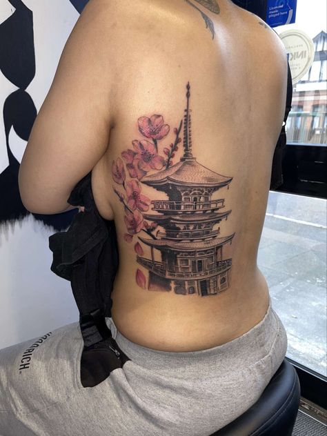 Japanese Cherry Blossom Tattoo Arm, Cherry Blossom Tattoo Black Women, Ancient China Tattoo, Japanese Cherry Blossom Tattoo Thigh, Japanese Cherry Blossom Back Tattoo, Back Tattoo Women Chinese, Geisha Arm Tattoo, Chinese Building Tattoo, Thigh Portrait Tattoo