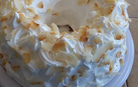 Cake With Princess, Chiffon Cake Recipe, Cake Coconut, Coconut Icing, Mug Cake Microwave, Cake Rack, Coconut Frosting, Baking Basics, First Monday