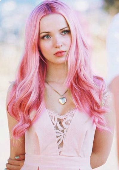 Dove Cameron Pink Hair, Dov Cameron, Dove Cameron Descendants, Dave Cameron, Shirin David, Dove Cameron Style, Galaxy Hair, Pink Grunge, Descendants 2