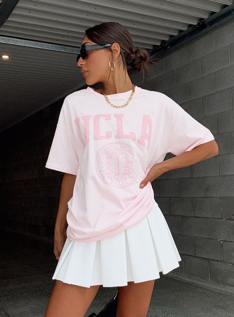 757f843a169cc678064d9530d12a1881desc49520129ri Oversized Tshirt Outfit, Oversize Tshirt Outfits, White Tennis Skirt, Women's Graphic Tees, Miniskirt Outfits, Cute Swag Outfits, Tshirt Outfits, Buy Now Pay Later, Basic Outfits