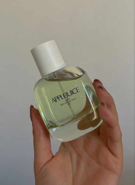 Zara Apple Juice Perfume, Apple Juice Perfume, Zara Perfume Aesthetic, Juice Perfume, Fresh Perfume, Luxury Perfume, Apple Juice, Perfume Collection, Makeup Products