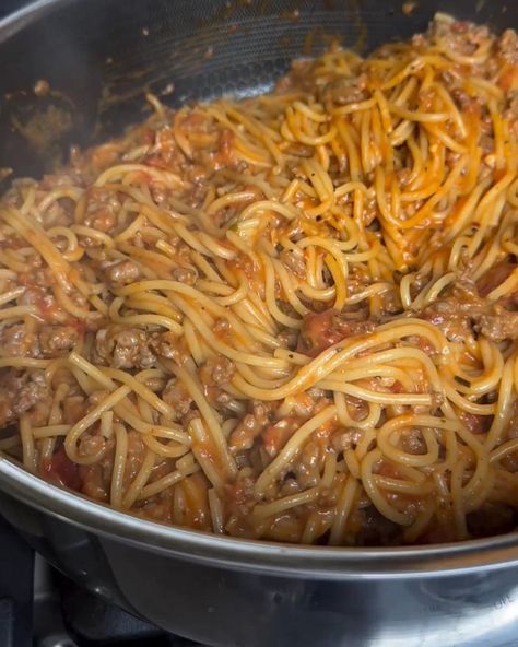 one pot spaghetti • Instagram Food Recipes Snacks, Basil Salt, One Pot Spaghetti, Dried Basil, Recipes Snacks, How To Peel Tomatoes, Spaghetti Noodles, Minced Onion, Italian Sausage