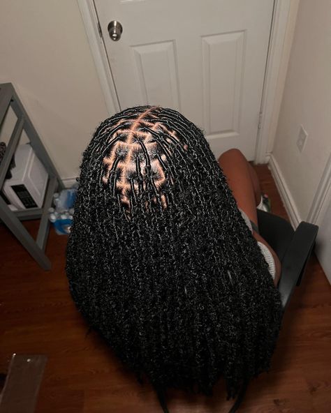 Small Distressed Soft Locs, Medium Distressed Locs, Small Distressed Locs, Disstresed Locs Hairstyles, Small Soft Locs Long, Disstresed Locs, Distressed Locs Hairstyles, Short Distressed Locs, Soft Distressed Locs