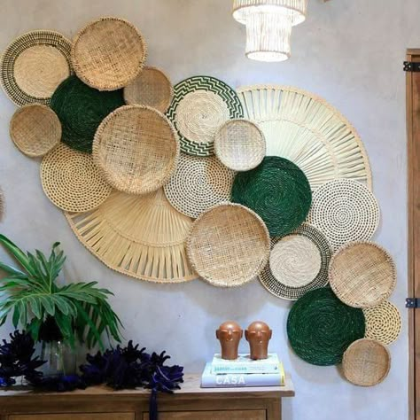 Basket Wall Art, Diy Wall Art Decor, Basket Wall Decor, Decoration Photo, Wall Decor Design, Decor Home Living Room, Wall Deco, Baskets On Wall, Home Decor Trends