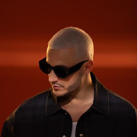 DJ Snake sur TikTok Dark Music, Dj Snake, Smash Book, Short Videos, Youtube Channel, Twitter Image, Dj, Created By, Music