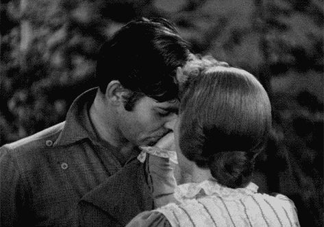 Clark Gable & Loretta Young in The Call Of The Wild (William A. Wellman, 1935) via matineemoustache on Tumblr. It Happened One Night, William Clark, The Call Of The Wild, Loretta Young, Carole Lombard, Clark Gable, Classic Movie Stars, Call Of The Wild, Old Hollywood Stars