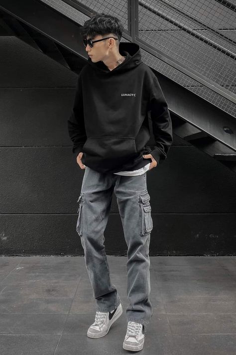 Hoodie Outfit Ideas, Fashion For Men Over 40, Milan Fashion Week Men, Celana Kargo, Over 40 Fashion, Hoodie Outfit Men, Fashion Milan, Men's Fashion Tips