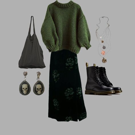 Nature Goth Aesthetic Outfit, Witchy Street Style, Earthcore Fashion, Winter Spiritual Outfits, Grunge Whimsigoth Outfits, Ecogoth Aesthetic, Whimsigoth Capsule Wardrobe, Whimsigothic Outfits Winter, Masculine Witchy Outfits