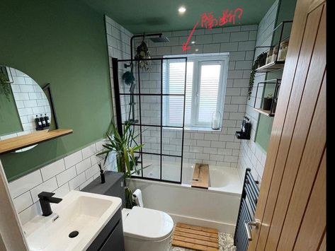 Rustic Wood Accent Wall, White Brick Tiles, Small Bathroom Inspiration, The Colour Green, Toilet Room Decor, Dark Green Walls, Small Bathroom Interior, Wood Accent Wall, Bathroom Design Ideas