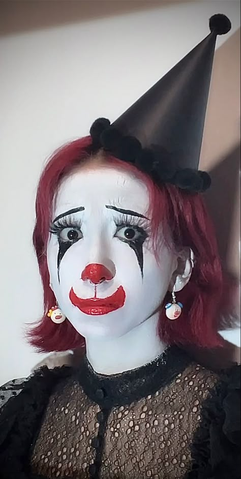 Clown Makeup Template, Jester Clown Makeup, Clown Makeup Cute, Clown Hats, Drawing Clown, Jester Makeup, Cute Clown Makeup, Clown Pics, Clown Hat