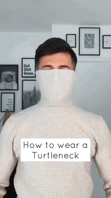 Men's Tradition on Instagram: "How to wear a turtleneck ✌️ Did you know this? 🤔 📹 @omarspaneshi #MensTradition" How To Wear Turtleneck, Mens Fashion Guide, Turtleneck Outfit Men, Turtle Neck Outfit, Men's Business Casual Style, Business Casual Style, Dapper Gentleman Style, Guys Fashion Casual, Men's Business Casual