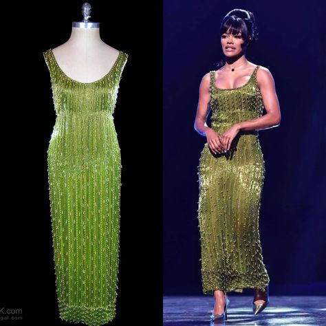 TeyanaTaylor channels 1960s Dionne Warwick at the Rock & Roll Hall of Fame- wearing a Vintage 1960s Samuel Winston gown to Induct Dionne Warwick into the Rock and Roll Hall Of Fame. Teyana Taylor is set to star as Dionne Warwick in the Legend's upcoming biopic. The dress is from - thefrockdotcomvintagcouturesite💚 Dionne Warwick, Teyana Taylor, Flamboyant Natural, Neo Soul, 3 Women, The Vault, Rock Roll, Vintage 1960s, Hall Of Fame