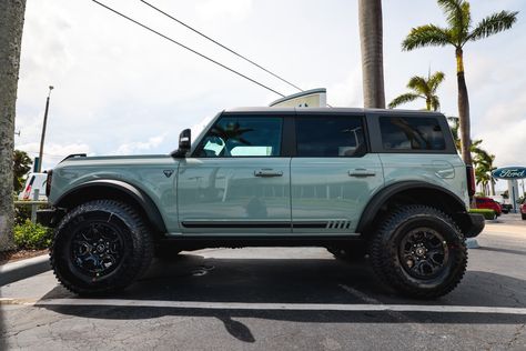 New Ford Bronco Aesthetic, Ford Bronco Aesthetic, Bronco Aesthetic, Ford Bronco Concept, Bronco Accessories, Bronco Concept, Bronco Badlands, Bronco Car, Bronco Truck