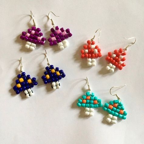 Small Bead Projects, Pony Bead Earrings, Kandi Earrings, Beaded Rings Patterns, Bead Pets Pattern, Pony Bead Patterns Easy, Bead Animals Patterns Easy, Bead Animals Patterns, Pony Bead Jewelry