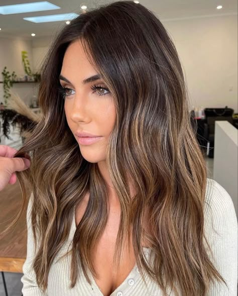 Brunette Hair Colour Ideas, Hairstyles For Special Events, Brunette Hair Colour, Red Carpet Hairstyles, Hair For Fall, Chocolate Balayage, Winter Hair Color Ideas, Rambut Brunette, Hair 2022