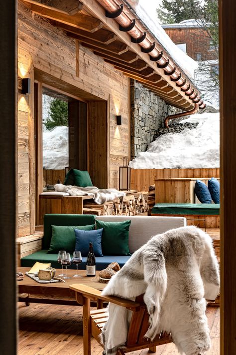 Sala Cinema, Granite Hearth, Midcentury Architecture, Alpine Chalet, Chalet Interior, Cozy Luxury, Swiss Chalet, Modernist Architects, Sala Grande