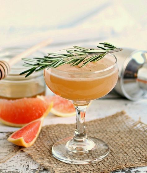 Honey Grapefruit Bourbon Smash Honey Cocktail, Bourbon Smash, Teriyaki Chicken And Rice, Grapefruit Cocktail, Slow Cooker Teriyaki Chicken, Honey Bourbon, Bourbon Cocktails, Tasty Kitchen, Mixed Drinks Recipes