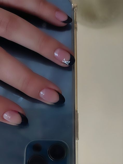 Nails With An N Initial, Nails With A K Initial, Black Initial Nails, K Nails Initial, Nails With K Initial, K Initial Nails, A Initial Nails, C Initial Nails, Nail Ideas With Initial