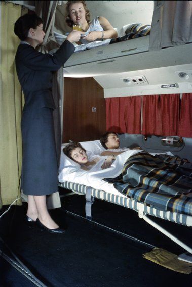 The glory days of air travel. Bunk beds (on KLM), however, we'd love to see making a comeback. Vintage Foto's, Aircraft Interiors, Vintage Planes, Airline Travel, Vintage Airlines, Vintage Aviation, Glory Days, Vintage Aircraft, British Airways