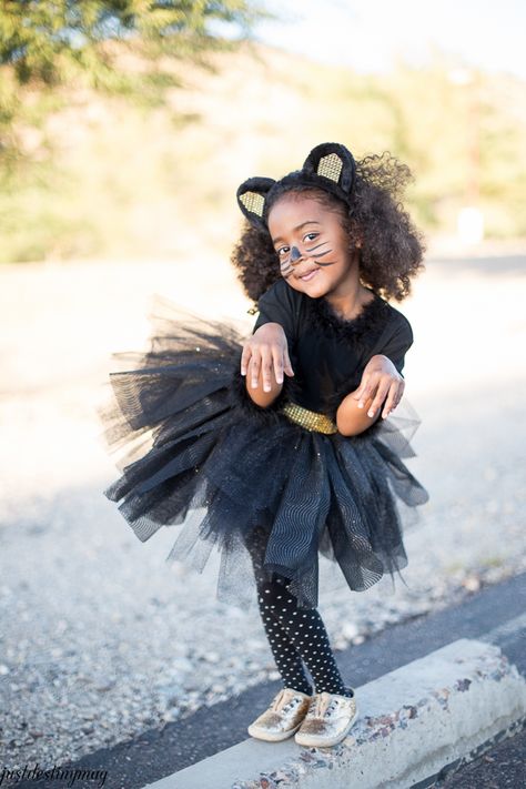 Diy Cheerleader Costume, Baby Cat Costume, Easy Last Minute Halloween Costumes, Diy Girls Costumes, Cat Girl Costume, Cat Costume Kids, Diy Fantasia, Cute Cat Costumes, Halloween Makeup For Kids