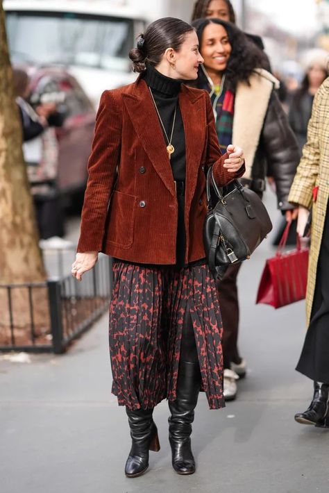 Best Fashion Week Street Style Fall 2024 - 19 Best Looks | Marie Claire 2024 Winter Street Style, New York Street Style Fall 2024, New York Street Style 2024, Brown Outfits, Street Style Fall, New York Street Style, Full Skirts, Brown Outfit, The Best Street Style