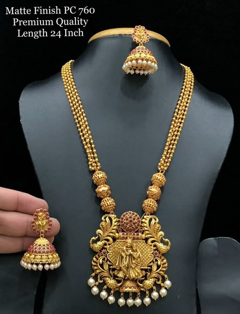 Jwellery Trending 2022, Krishna Pendant, Indian Gold Necklace Designs, Wedding Jewellery Designs, Red Crystal Necklace, Neck Pieces Jewelry, New Gold Jewellery Designs, Modern Gold Jewelry, Art Jewelry Design