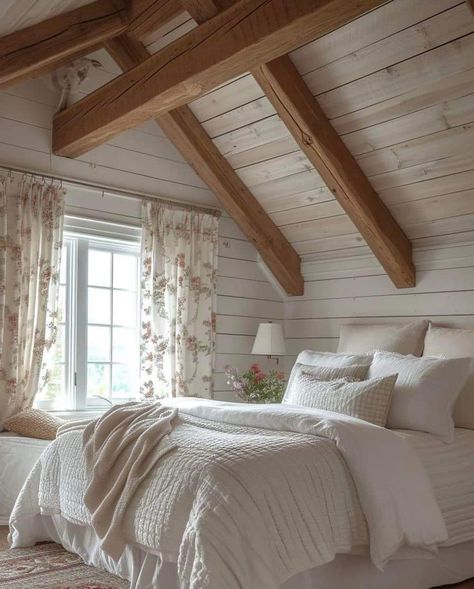 Coastal Farmhouse Bedroom Ideas, Coastal Farmhouse Bedrooms, Coastal Farmhouse Bedroom, Room With Natural Light, Barn Bedrooms, Farmhouse Bedrooms, Attic Bedroom Designs, Minimal Furniture, Striped Bedding