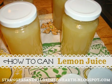 Diy Lemon Juice, Canning Lemons, Canning Juice, Lemon Juice Cleanse, Lemon Juice Recipes, Preserving Foods, Canning Fruit, Lemon Juicer, Canned Food Storage