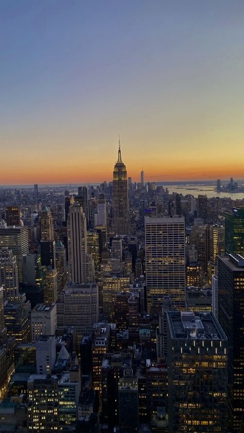 New York Wallpaper, Nyc Baby, York Wallpaper, Nyc Life, New York Life, Pretty Landscapes, City Vibe, Dream City, City Aesthetic