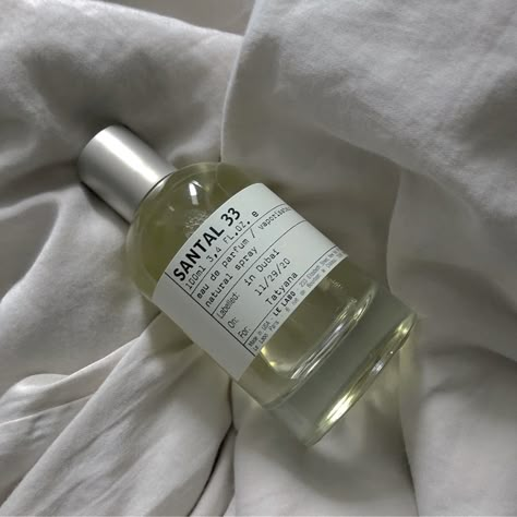 Le Labo perfumes aesthetics. Santal Le Labo, Le Labo Perfume Aesthetic, Le Labo Santal 33 Aesthetic, Le Labo Perfume, Santal 33 Aesthetic, Aesop Perfume, Le Labo Aesthetic, Luxury Perfume Aesthetic, Perfume Aesthetic Photography