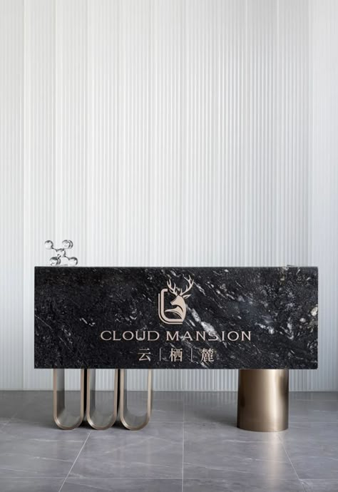 Modern Office Design Inspiration, Reception Counter Design, Small Office Design Interior, Shoe Store Design, Hotel Lobby Design, Reception Desk Design, Office Design Inspiration, Office Table Design, Lobby Reception